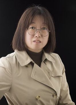 人穿着衬衫AI 生成的内容可能不正确。
