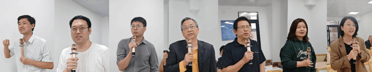 男人们站在一起AI 生成的内容可能不正确。